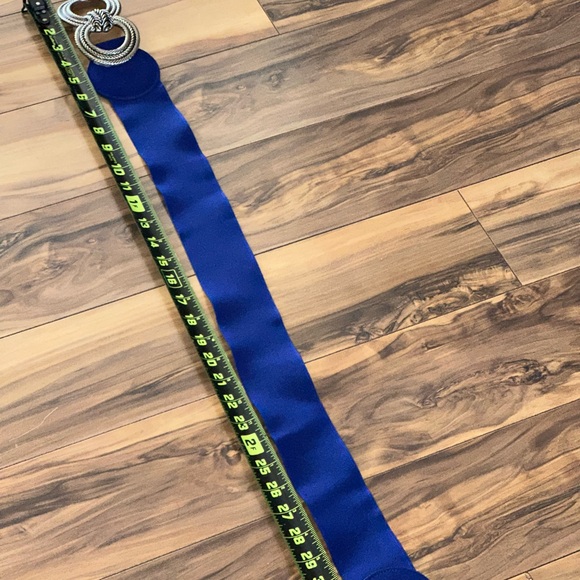 Elegant Blue and Black Women's Belts - Picture 8 of 12